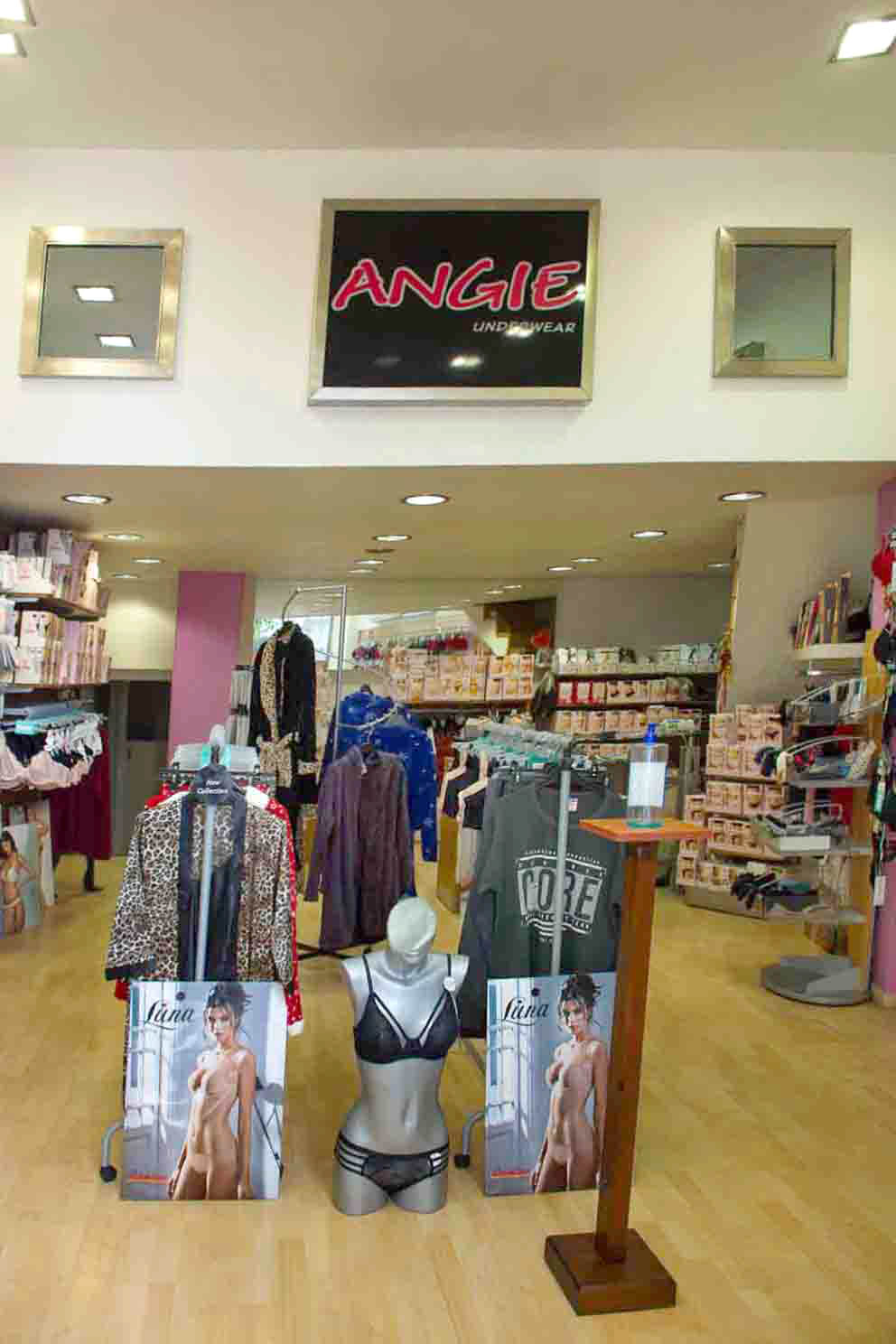 Γυναικεία & Ανδρικά Εσώρουχα