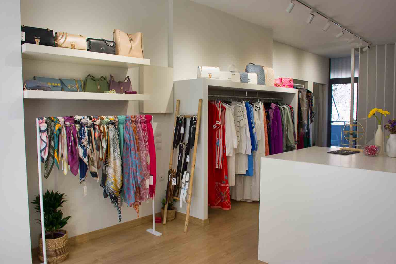 Γυναικεία Ένδυση