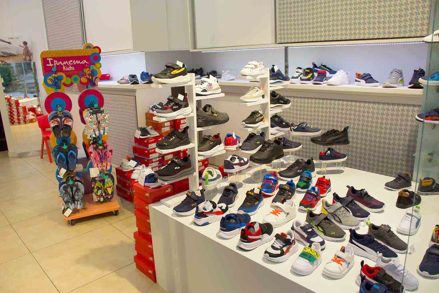 Παιδικά Υποδήματα